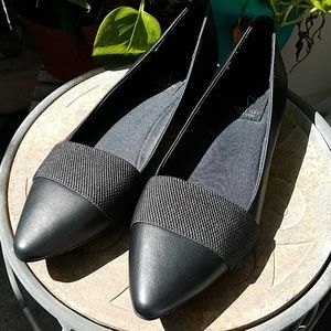 New Simply Vera Black Flats